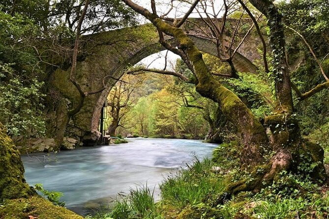 5 Day Majestic Peloponnese Private Tour From Athens with 4* Hotel Included - Day 3: Caves of Diros and Mani Peninsula’s Villages