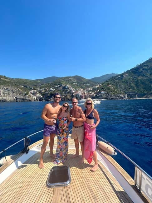 5 LANDS LUXURY BOAT TOUR - Experience the Magic of Liguria’s Coast on a Luxury Boat Tour