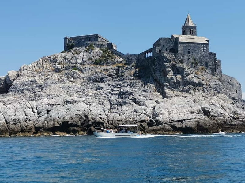 5 TERRE PRIVATE BOAT TOUR WITH SKIPPER - Price and Value