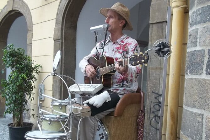 6 hours Musical Prague Private Tour by car - FAQ