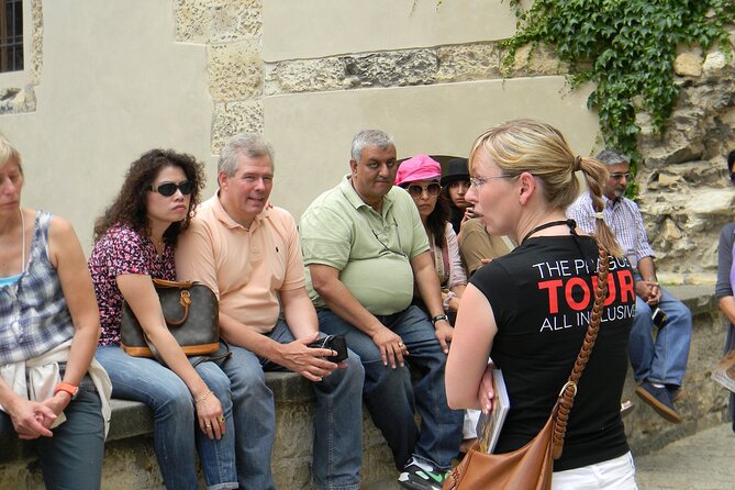 6 Hours Prague Tour All Inclusive: Pick Up, Lunch & Boat Trip - Positive Customer Reviews
