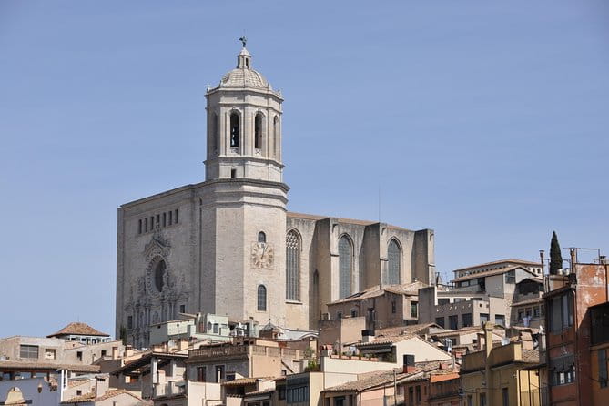6 hours private tour of Girona: GAME OF THRONES from Barcelona with pick up - Practical Aspects: What You Need to Know