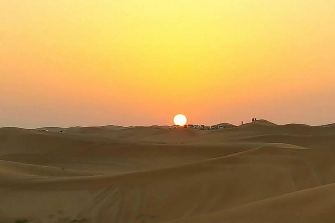 7-Hour Small Group 4x4 Desert Safari Tour With Buffet Dinner in Dubai - Dune Bashing and Activities