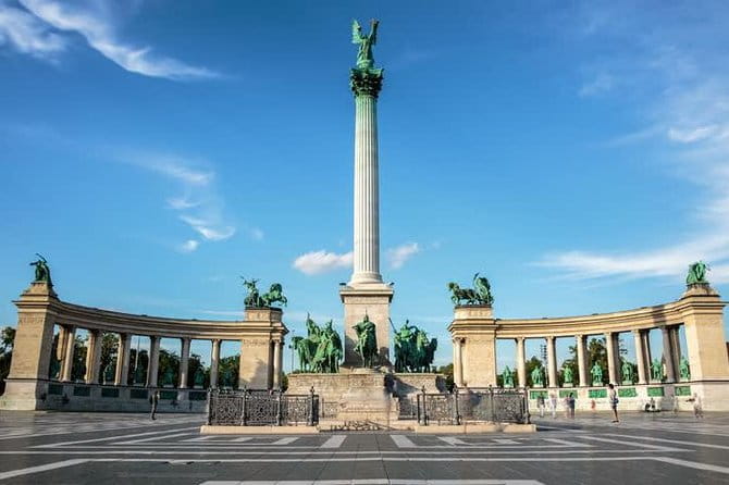 8 days European Highlights PRIVATE TOUR from Budapest including Budapest Vienna Prague and Bratislava - Key points / Takeaways