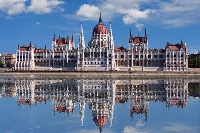 8 days European Highlights PRIVATE TOUR from Budapest including Budapest Vienna Prague and Bratislava - Starting Your Journey: Seamless Arrival and First Impressions in Budapest