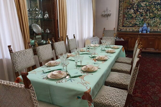 8-Hour Private Tour to Bucharest Communism - Who is This Tour Best For?