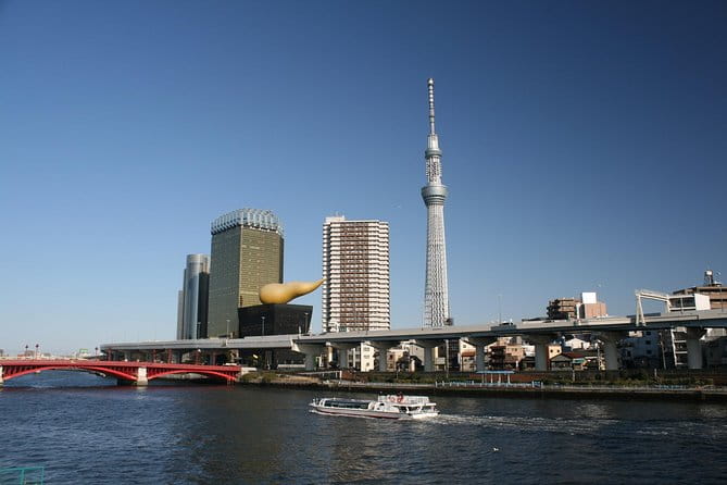 8-Hour Tokyo Tour by Qualified Tour Guide Using Public Transport - Tour Experience