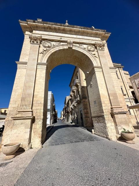 8-hour tour of the Baroque cities Noto-Modica-Ragusa-Ortigia - FAQ