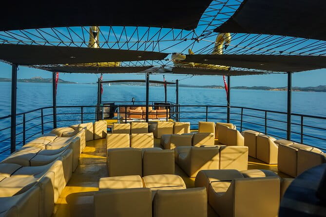 8-hour tour of the La Maddalena Archipelago Ponte VIP - Exploring the La Maddalena Archipelago with Virginia Boat Excursions