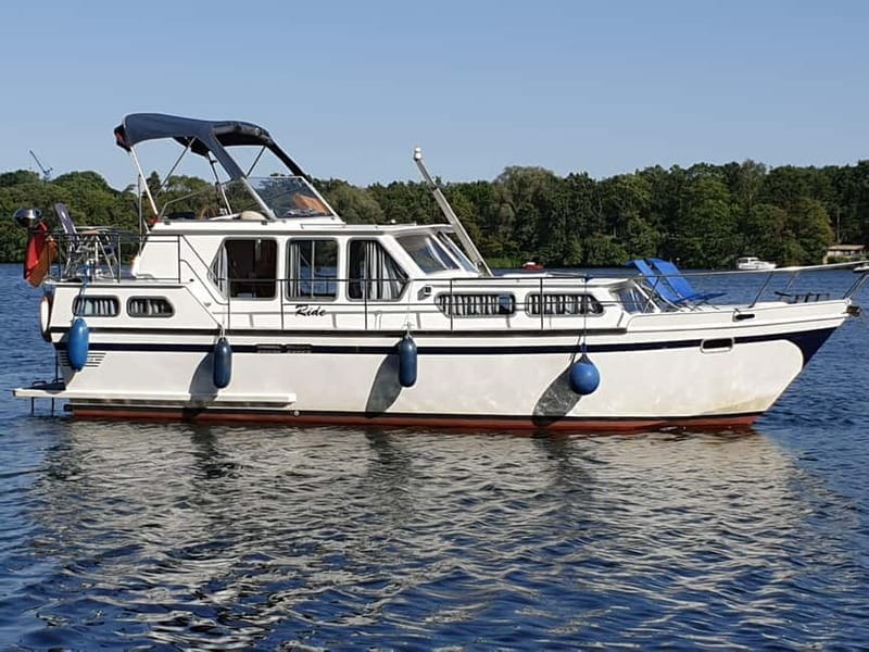 8h Private Wannsee Lake and Werder Yacht Cruise - Who Will Love This Experience?
