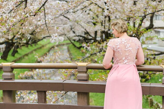 A Brief 1-Hour Tour Accompanied by a Photoshoot in Tokyo - Tour Itinerary and Duration