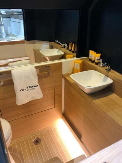 A Day at Sea on a Private Boat - Practical Tips for a Smooth Trip