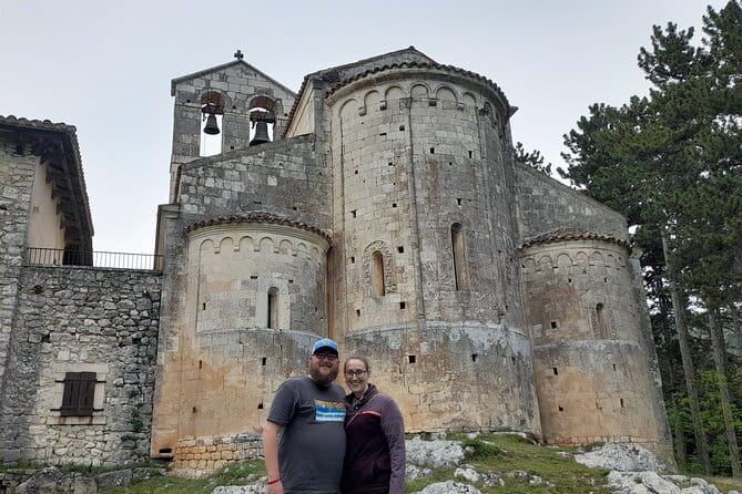 A day with the shepherd milking sheeps and making cheese in the National Park of Abruzzo - A True Mountain Fortress: Rocca Calascio