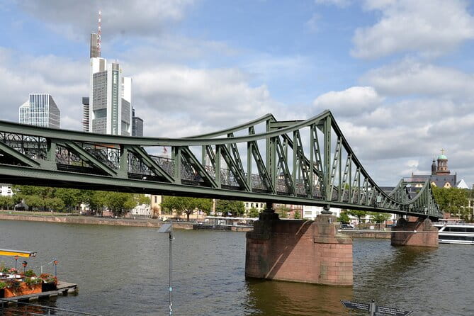 A Frankfurt Meander: A Self-Guided Audio Tour in Germany's Cradle of Democracy - Key Points / Takeaways