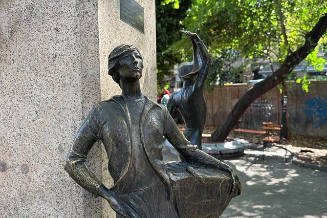 A Gastronomic Private Guided Journey Through Tbilisi - Tasting Georgian Delights: Khachapuri and Khinkali