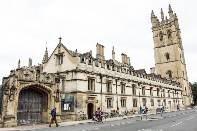 A Guide to the City of Dreaming Spires: A Self-Guided Audio Tour of Oxford - Key points / Takeaways