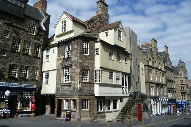 A History of Witchcraft in Edinburgh: A Self-Guided Audio Tour - The Value in Flexibility and Content Depth