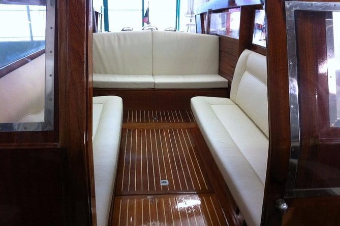 A private evening cruise on lake Como - Key points / Takeaways