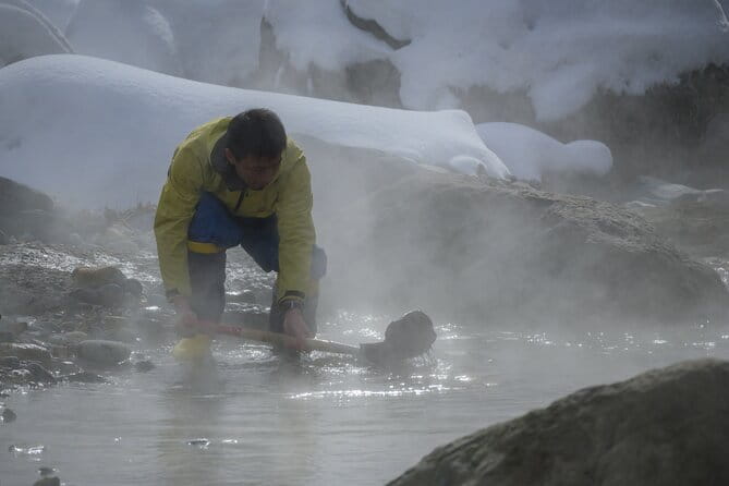 A Secret Wild Outdoor Bath Rotenburo Experience From NAGANO - Savoring Local Flavors: Coffee at Akiyamago Yusenkaku