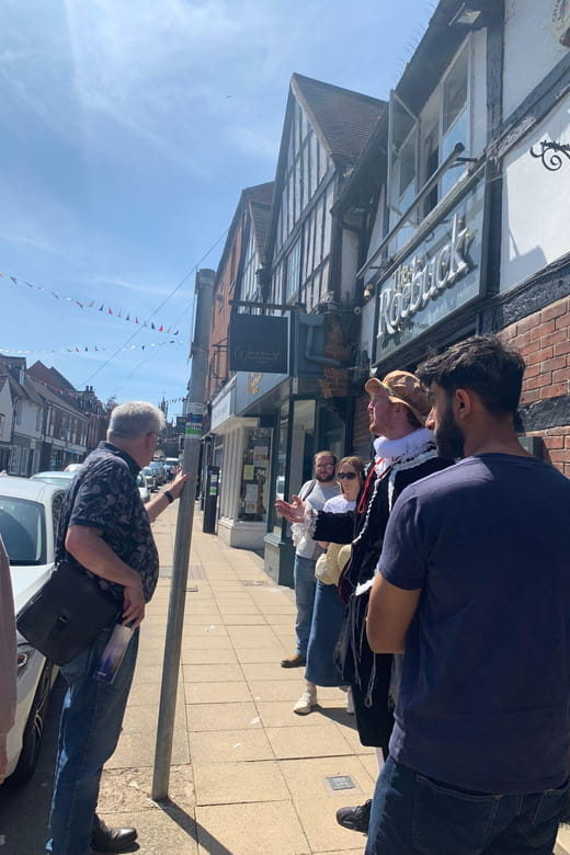 A tour of Warwick with Queen Elizabeth's secret lover - Exploring the Itinerary: What Youll Experience