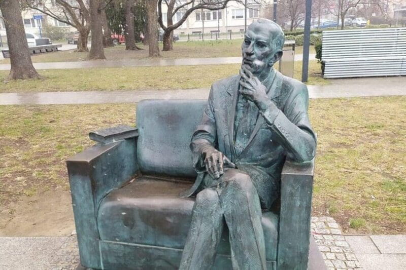 A unique walking tour of Jewish Warsaw -- past and present - A Detailed Look at the Jewish Warsaw Walking Tour