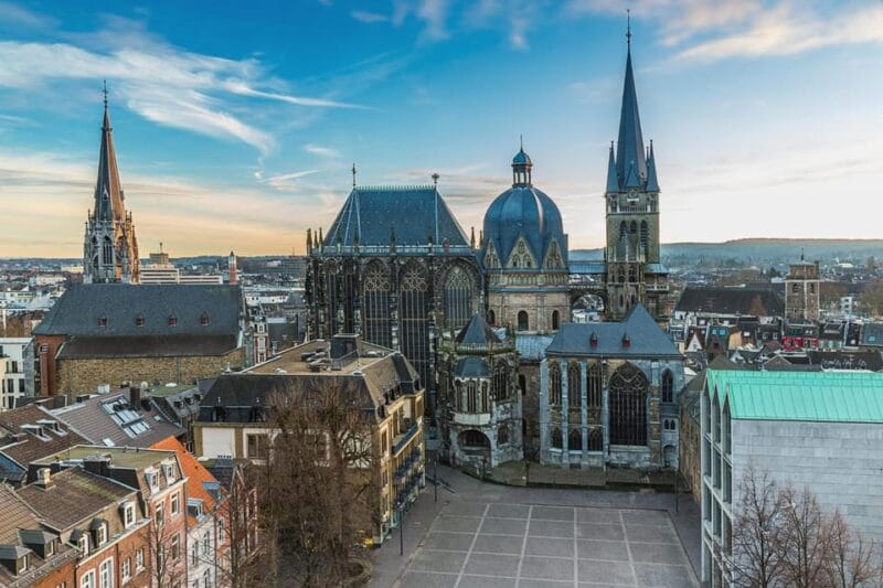 Aachen: Express Walk with a Local in 60 minutes - Exploring Aachen in 60 Minutes: The Whole Journey