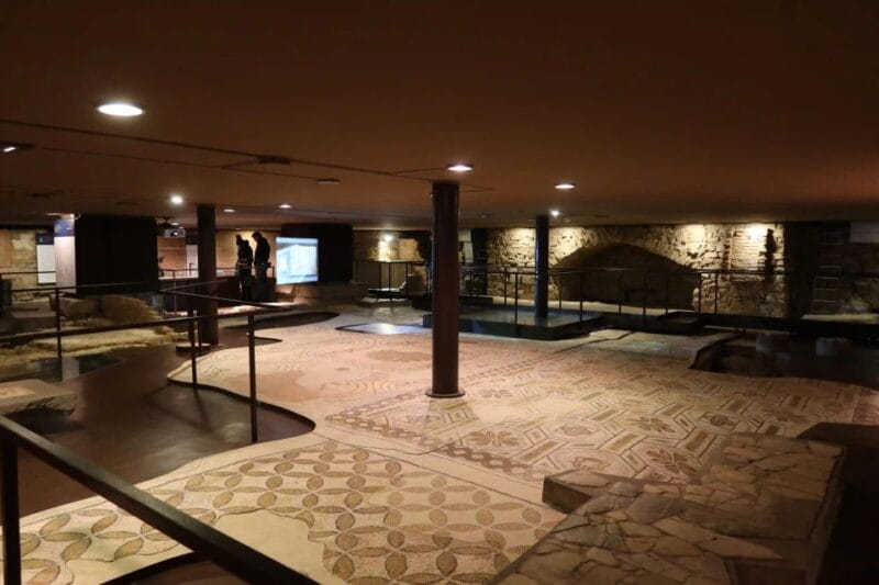 Accademia, Cathedral, Crypt and Baptistery Guided Tour - Key points / Takeaways