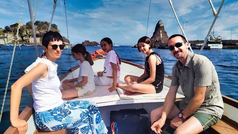Aci Trezza: Cyclops Coast Boat Tour with Food and Swimming - In Closing