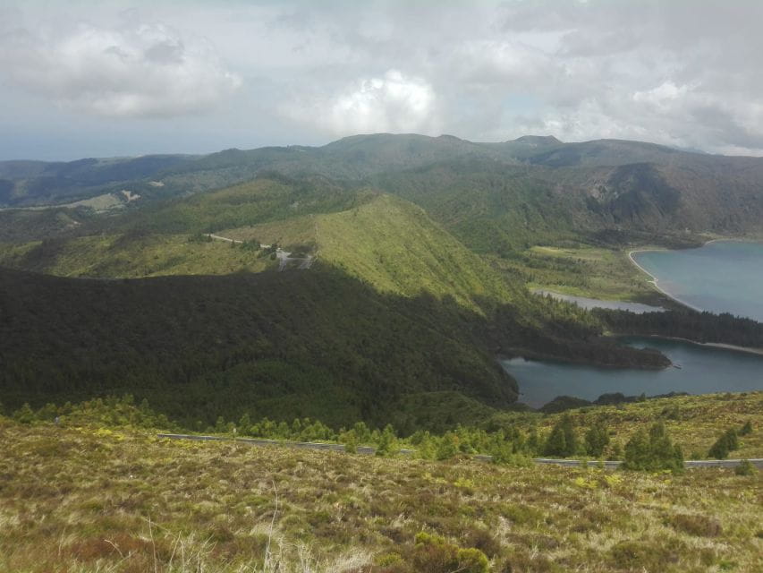 Adapted Van Tour - Lagoa Do Fogo ( Half Day) - Reservation and Payment