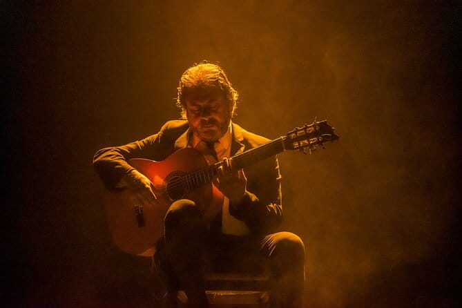 Admission to flamenco show "Pasión" - The Real Heart of Flamenco in Seville