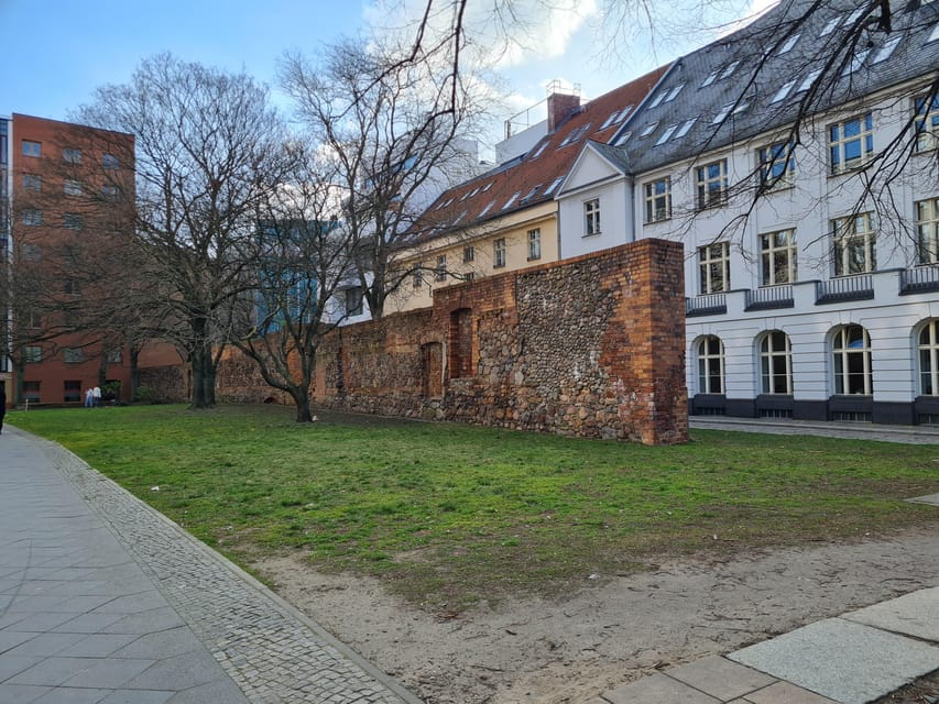 Adventourous Berlin With Medieval Elements and Urban Culture - Exploring Historical Berlin