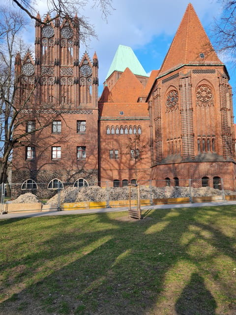 Adventourous Berlin With Medieval Elements and Urban Culture - Tour Inclusions and Benefits