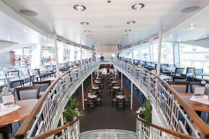 Adventure tour with the crystal ship - Discovering the Magic of the Swarovski Crystal Ship