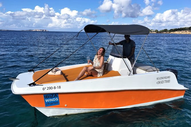 Adventurecat Full day tour - Boat Rental - No license required - FAQs