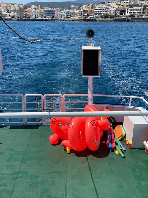 Agios Nikolaos: Fun Cruise Around Elounda Bay - Food, Drinks, and Atmosphere on Board