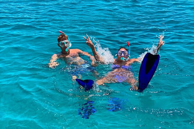 Agios Nikolaos: Private Catamaran Cruise with Meal & Drinks - Drinks and Atmosphere: Unwind with Unlimited Refreshments