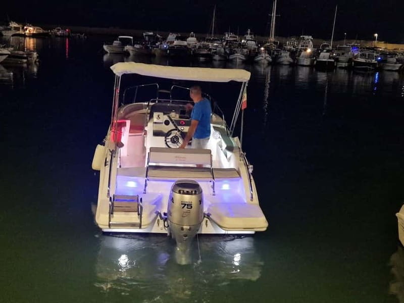 AGRIGENTO: TOUR TO THE SCALA DEI TURCHI - Exploring the Scala dei Turchi by Boat: A Balancing Act of Beauty and Adventure