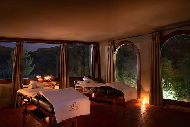 AIRE The Ancient Thermal Bath & 60 min. Relaxing Massage - The Role of the Guides and Overall Atmosphere