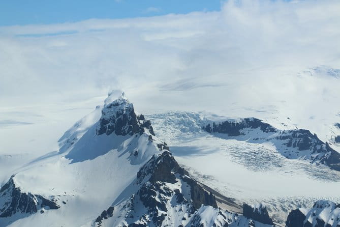 Airplane flight over glacier lagoons and Iceland's highest peak - A Scenic Flight Over Iceland’s Glaciers and Highest Summit