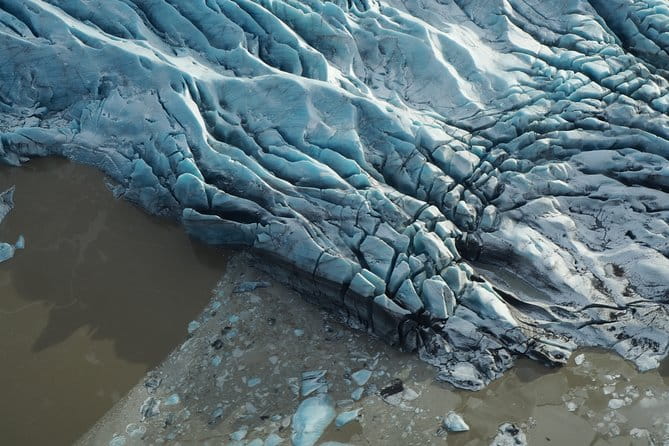 Airplane flight over glacier lagoons and Iceland's highest peak - FAQ