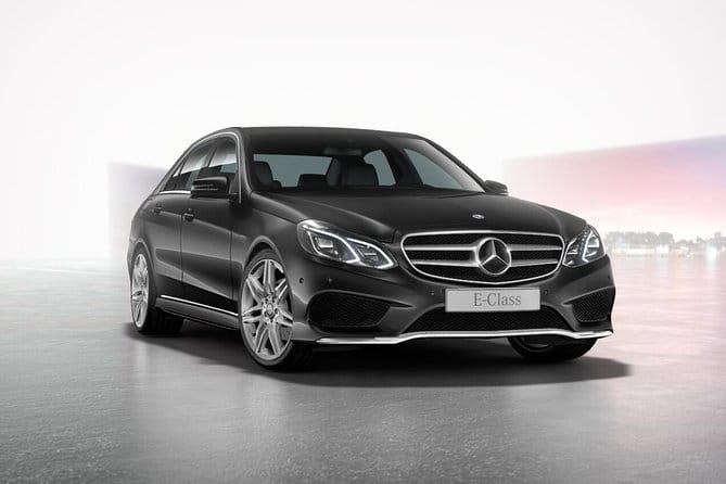 Airport Limousine Transfer: Arlanda Airport to Stockholm City 1-7 Passengers - A Deep Dive into the Experience: From Airport to City in Style