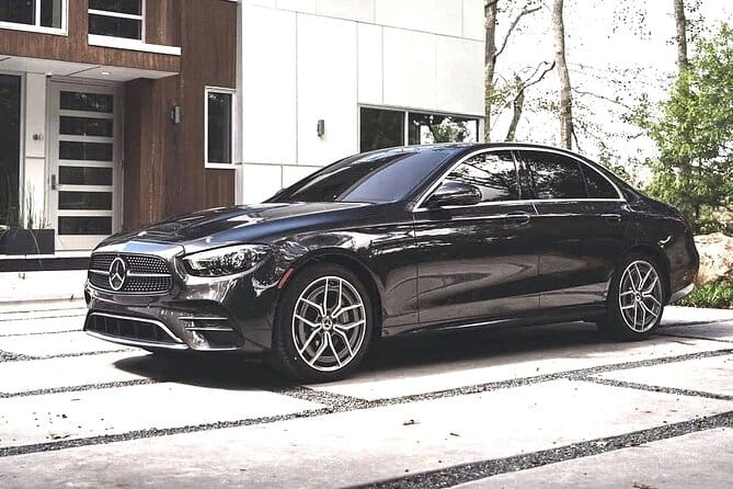 Airport Transfer: Airport ARN to Stockholm by Business Car - FAQ