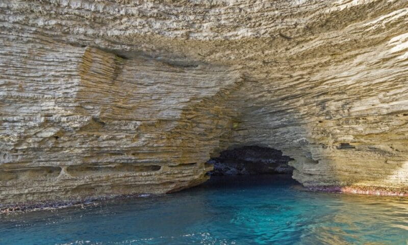 Ajaccio/Porticcio: Lavezzi Islands/Bonifacio Caves Boat Tour - Exploring Corsica’s Coastline on a Full-Day Boat Tour