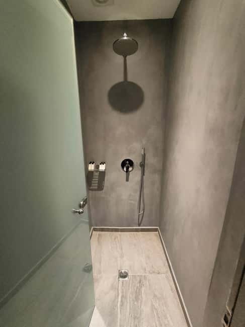 Akrotiri: Bride & Groom Relaxing Ritual w pool wine & fruits - Who Should Consider This Experience?