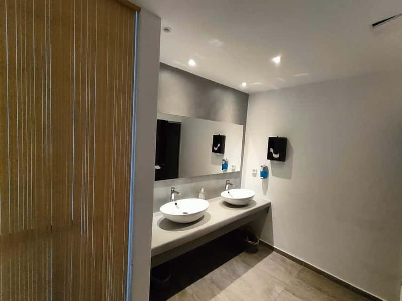 Akrotiri: Departure Day Spa Package Wine/Fruits/Pool Access - Final Thoughts