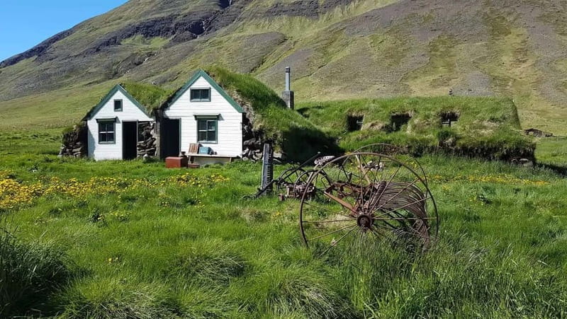 Akureyri: Super Jeep Tour with Icelandic Snacks - Uncovering Iceland’s Hidden Corners: A Review of the Akureyri Super Jeep Tour with Icelandic Snacks