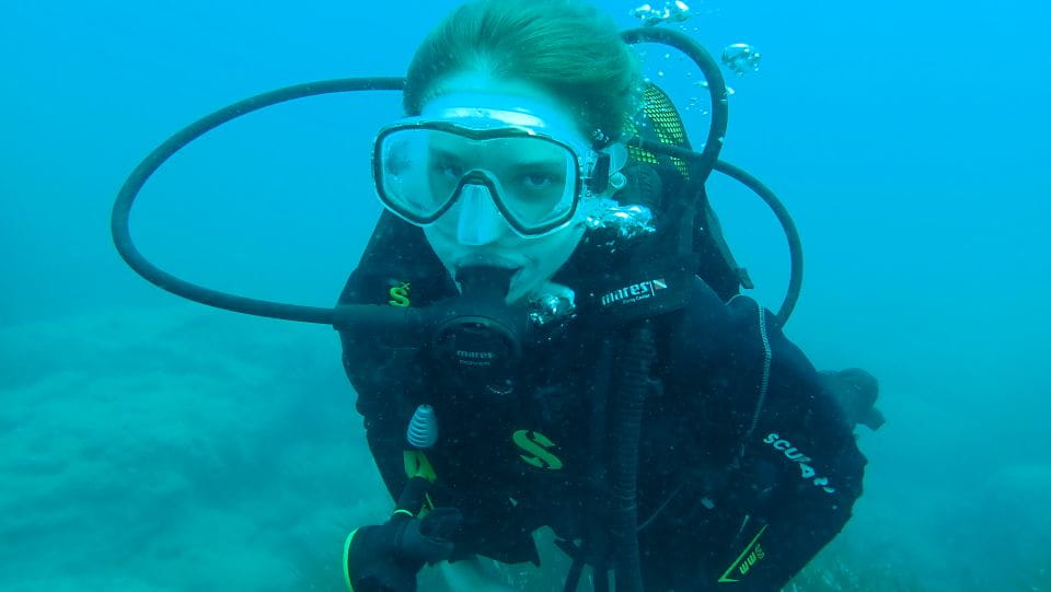 Alanya: 2 Guided Scuba Dives With Lunch and Hotel Transfers - Dive Details and Suitability