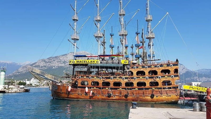Alanya: Pirate Boat Party with Foam, Disco, Lunch & Drinks - Key points / Takeaways