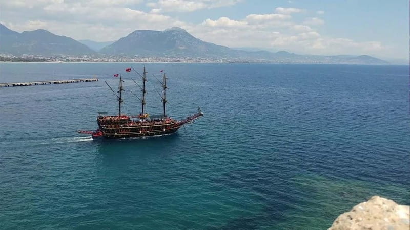 Alanya: Pirate Boat Party with Foam, Disco, Lunch & Drinks - Experience the Turkish Riviera from the Deck of a Pirate Ship