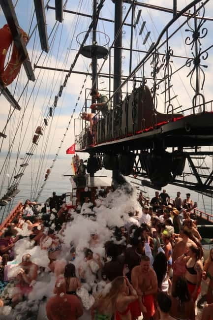 Alanya: Pirate Boat Party with Foam, Disco, Lunch & Drinks - FAQ